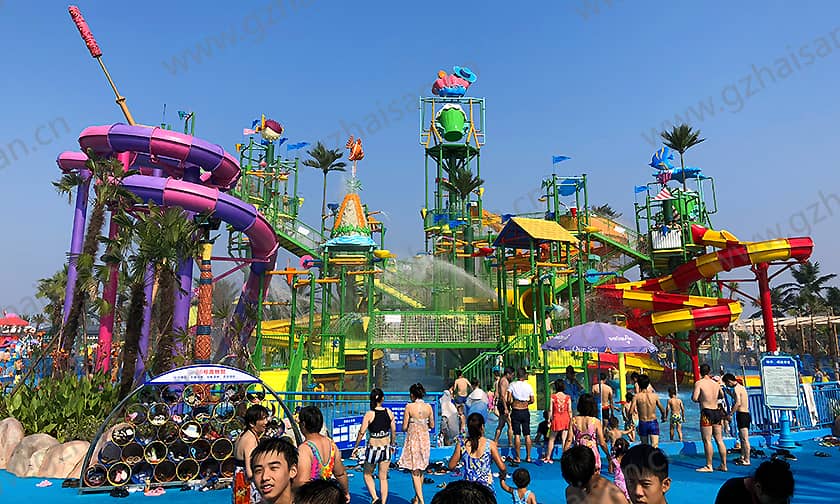 浙江宁波大目湾阿拉的海水上乐园水寨