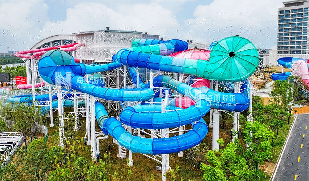 打破季节边界，定义全季狂欢｜超级魔法时空组合滑道，引领水乐园新纪元